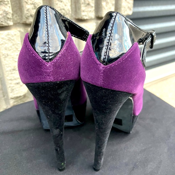 Purple and Black Qupid Branded Heels in Size 6.5 - Picture 5 of 6